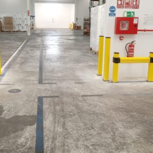 Protecciones flexibles combinadas para proteger zona en nave industrial