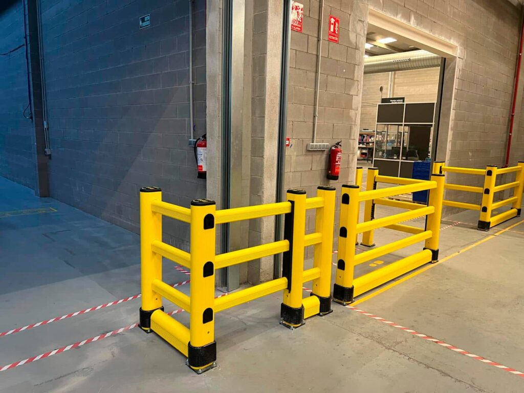 protecciones flexibles en nave industrial